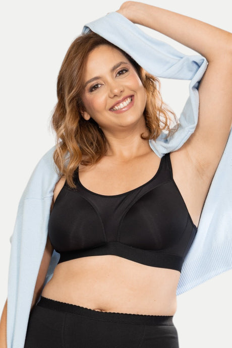 Top de buen cubrimiento Mujer Latina Feria del Brasier