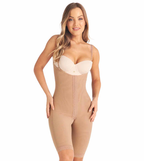 Faja posquirúrgica reductora y moldeadora Chamela cocoa frontal